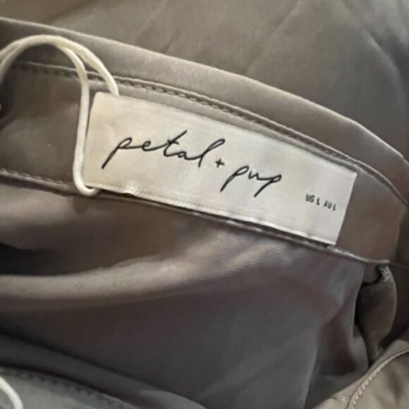 Petal and Pup “Narissa” Satin Shirt in Silver – Size Large – NWOT - Picture 8 of 10